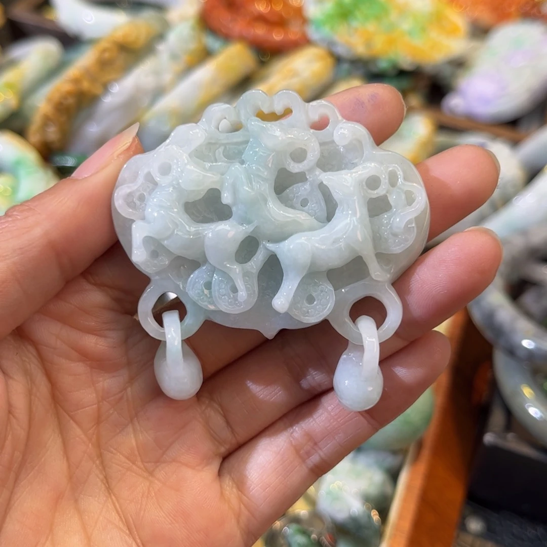 翡翠颈饰未镶嵌待编款