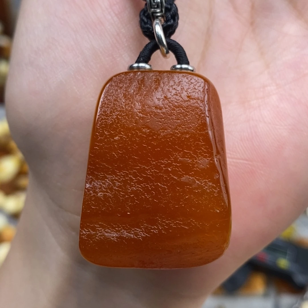 未镶嵌琥珀珠宝奇石