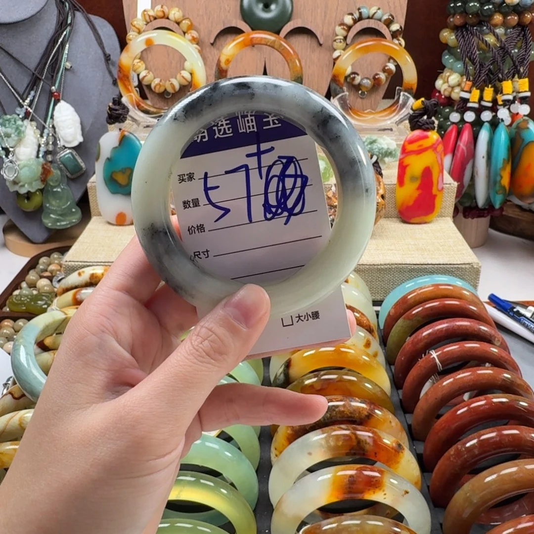 蛇纹石玉未镶嵌手镯41