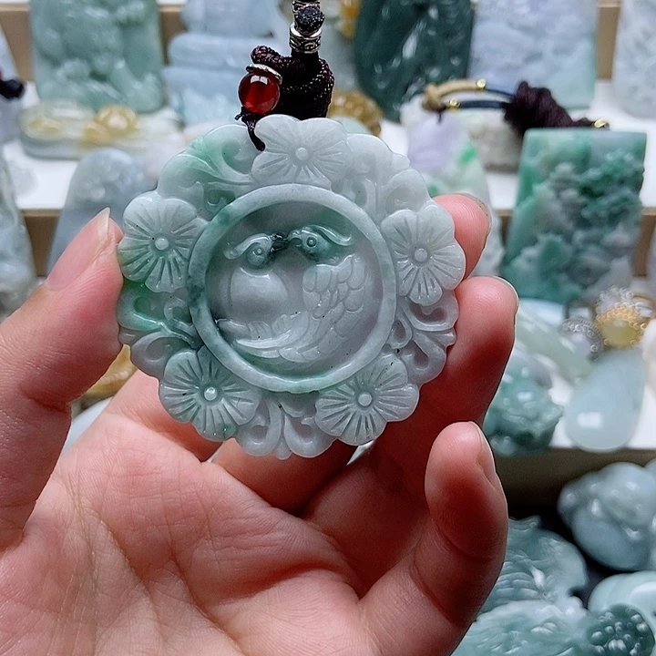 翡翠未镶嵌颈饰翡翠