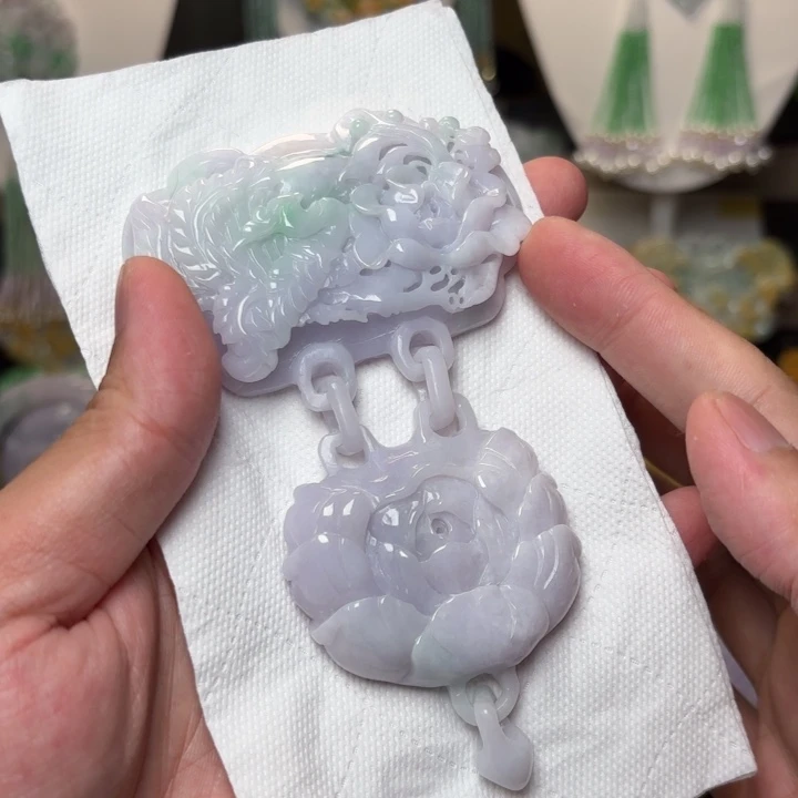 翡翠未镶嵌颈饰吊坠