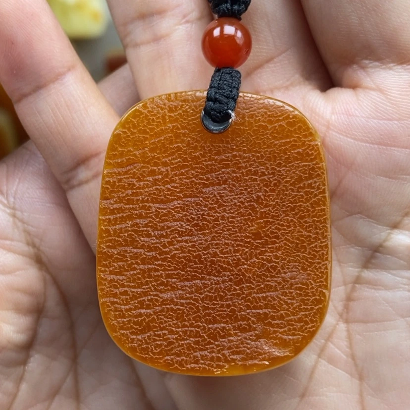 【闪购商品】琥珀颈饰未镶嵌