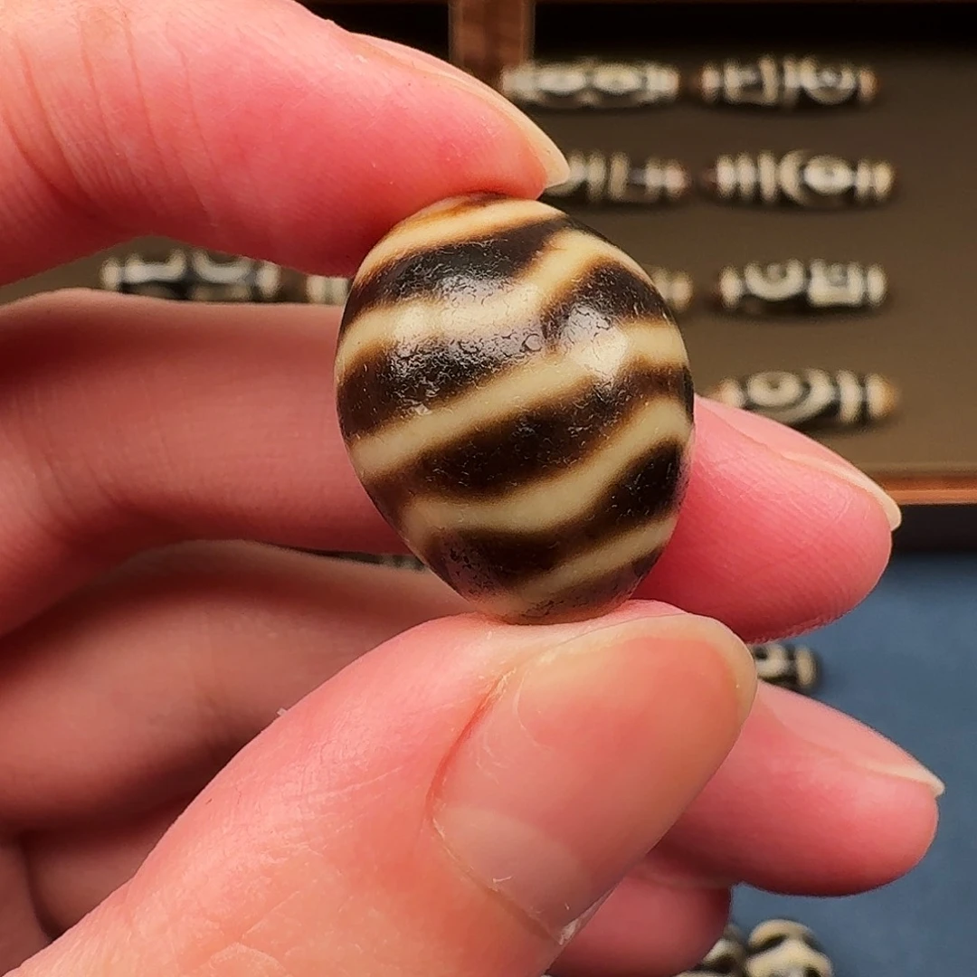 未镶嵌颈饰玛瑙/玉髓晏*