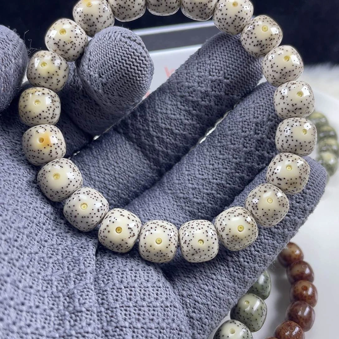 星月菩提手串原脂白 细星 单圈