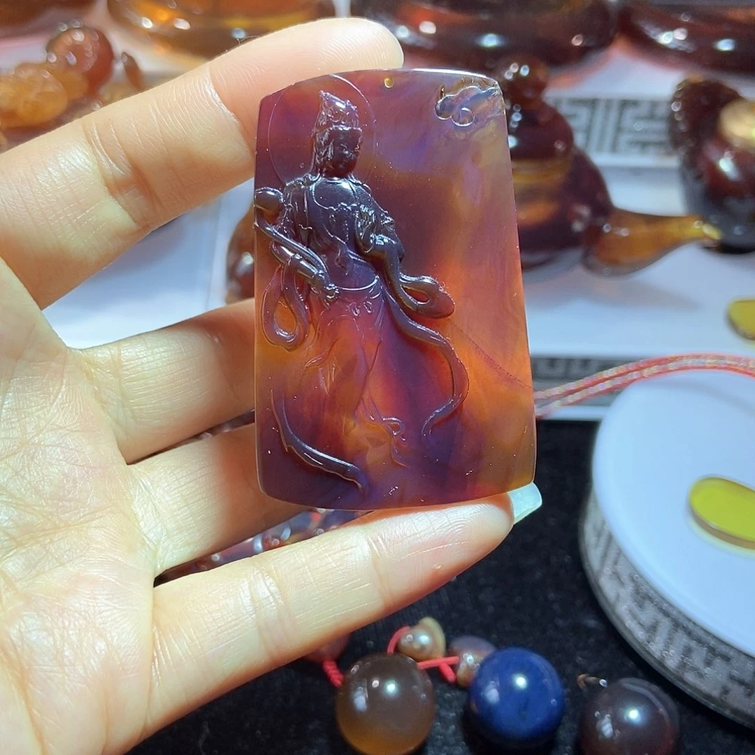 未镶嵌颈饰琥珀缅甸天然琥珀吊坠