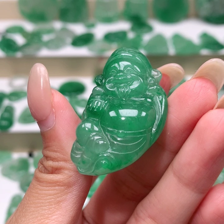 颈饰未镶嵌石英质玉