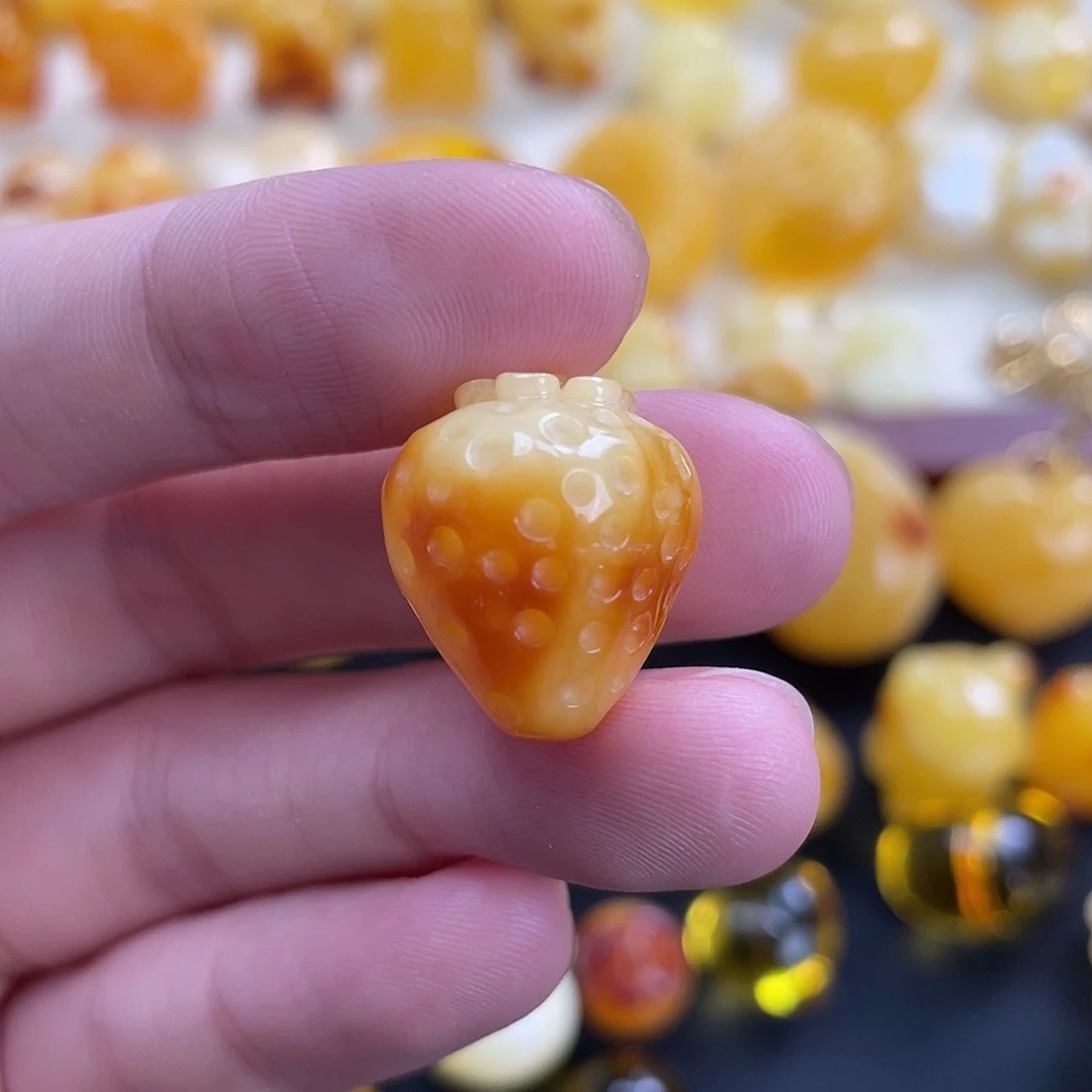 未镶嵌琥珀珠宝奇石