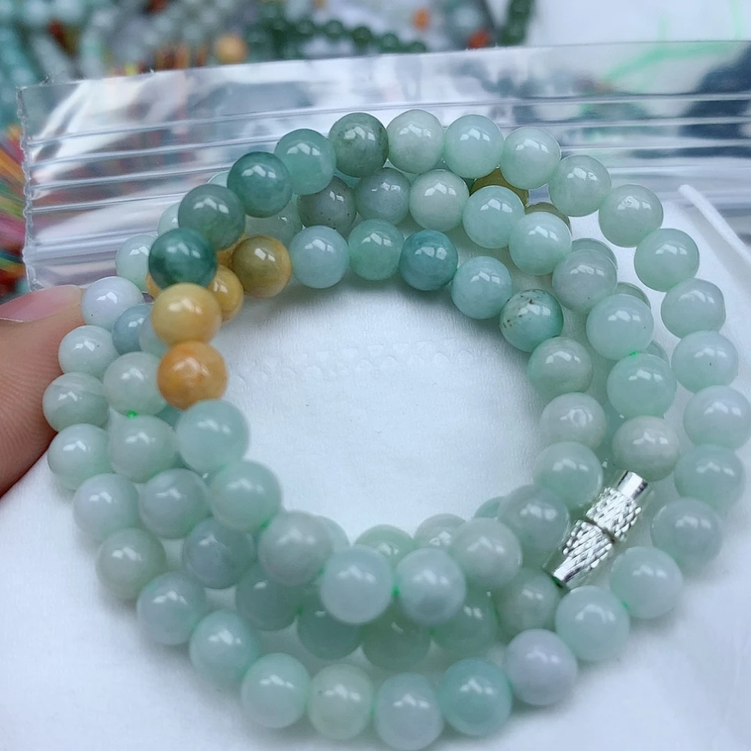 翡翠颈饰未镶嵌珠子