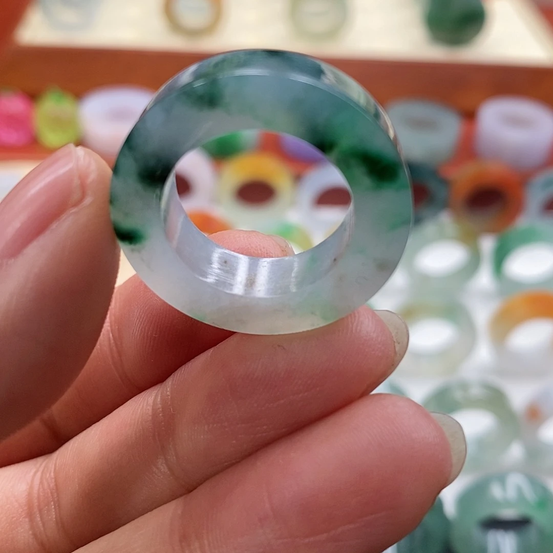 定制翡翠未镶嵌16-18圈口