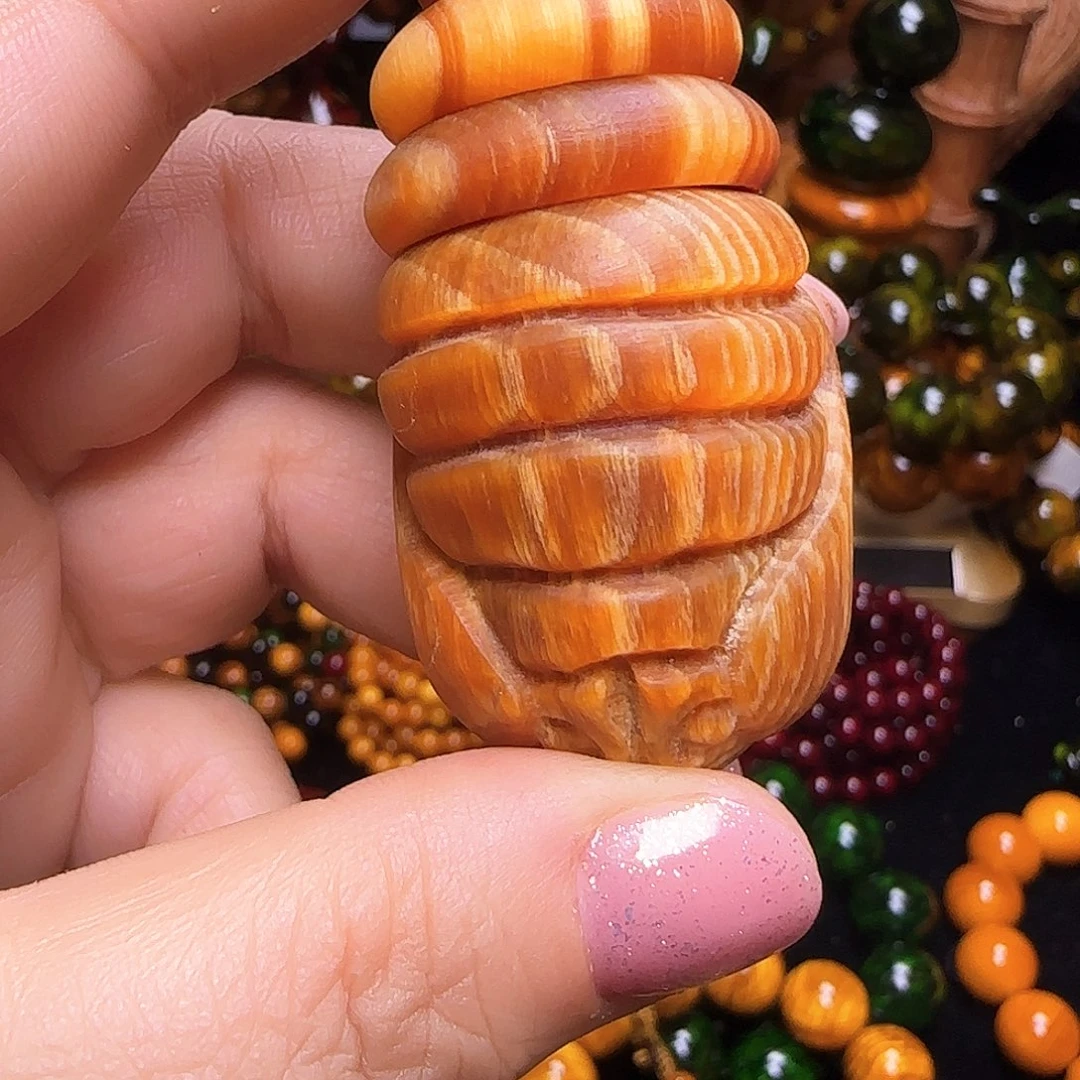 木质类琥珀木手把件