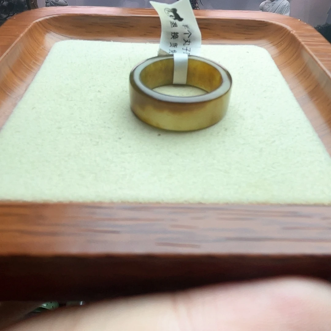 和田玉戒指未镶嵌落地糖直切19号