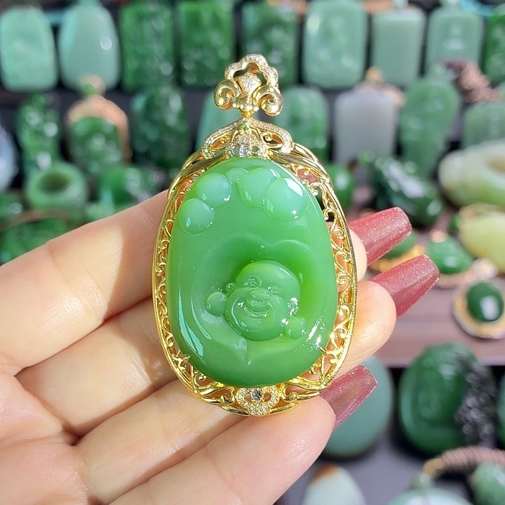 和田玉18K金镶嵌挂件