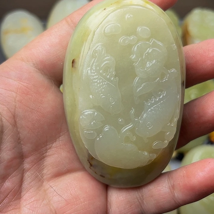 憨***2石材方解石手把件鱼