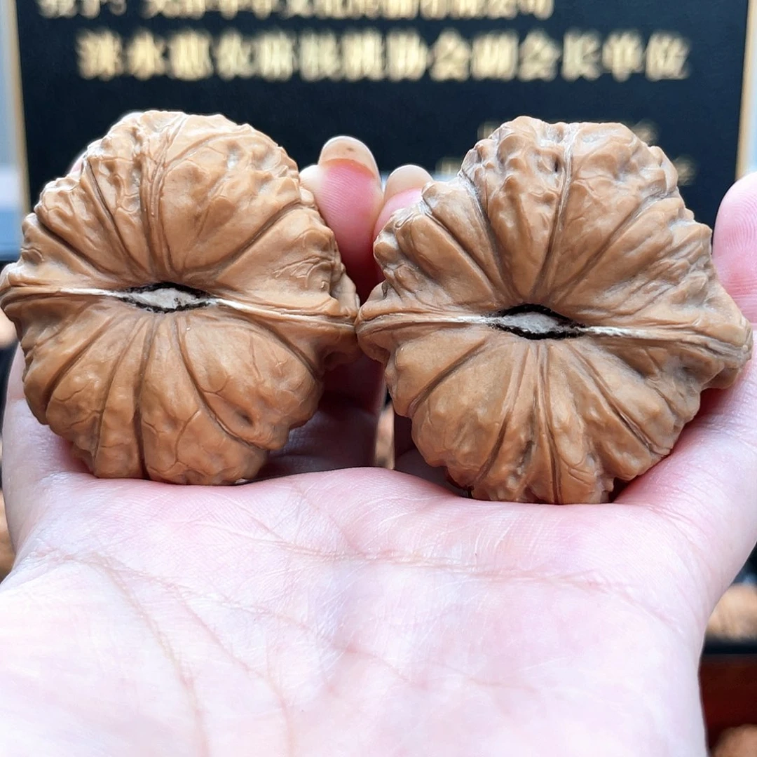 把件文玩核桃46边48肚毕业级近圆近正肩➕60克4613