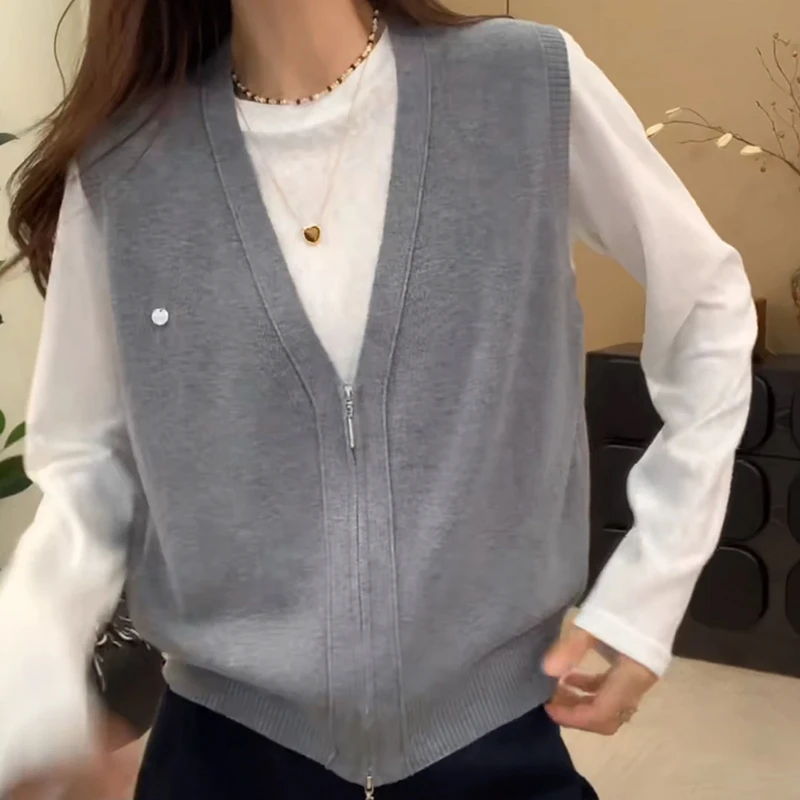 2025巨好看的早秋季韩系穿搭灰色叠穿马甲背心针织衫上衣两件套女