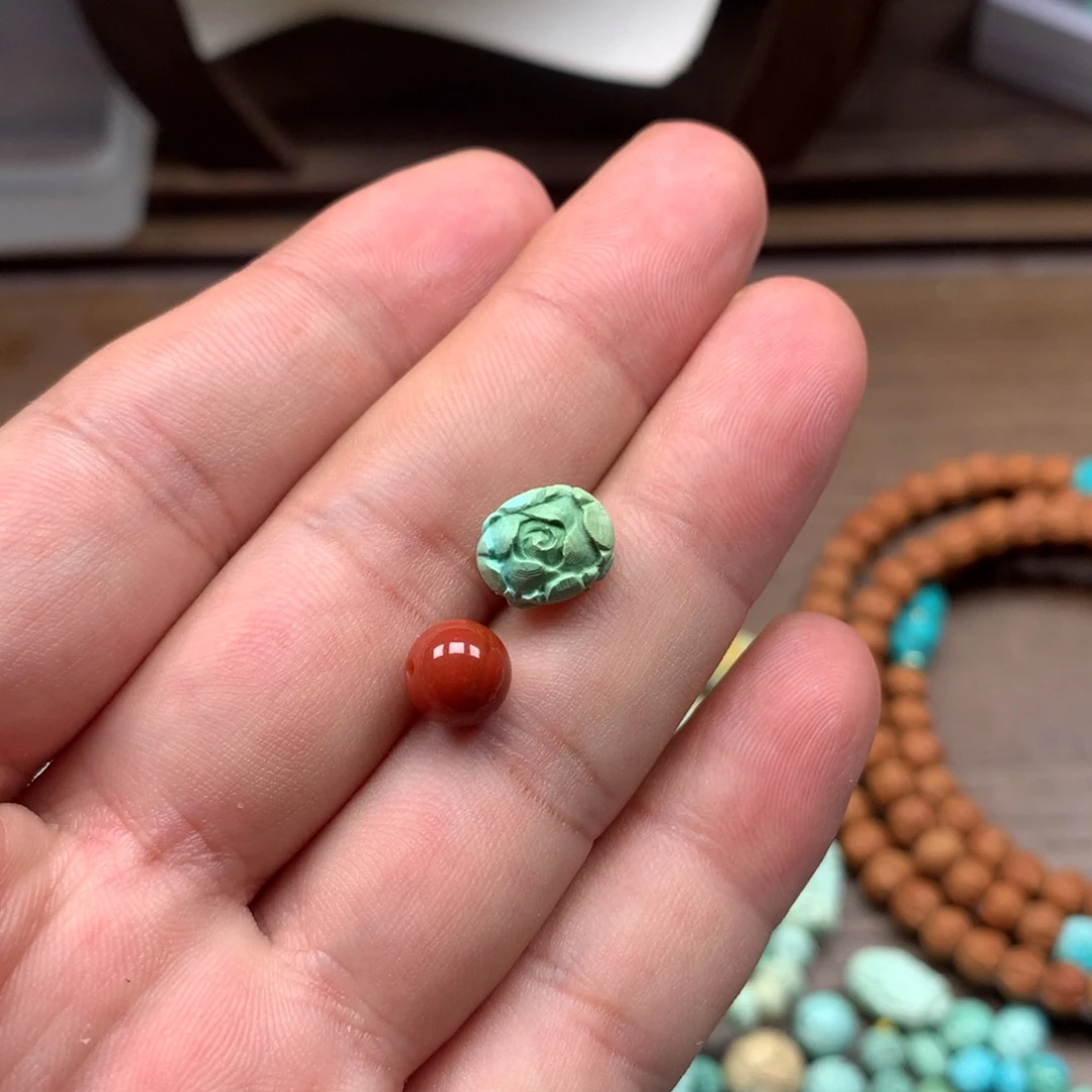 南红玛瑙未镶嵌雕刻