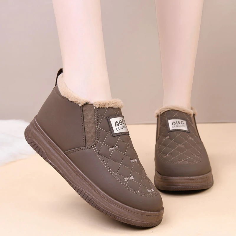 冬季中老年老北京棉鞋女加绒加厚保暖休闲棉靴软底防滑厚底雪地靴
