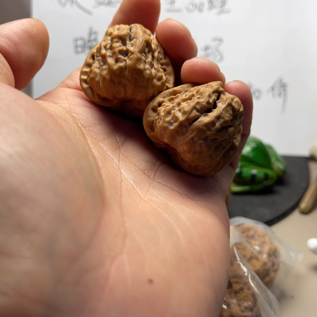 文玩核桃吊坠戒***马延庆