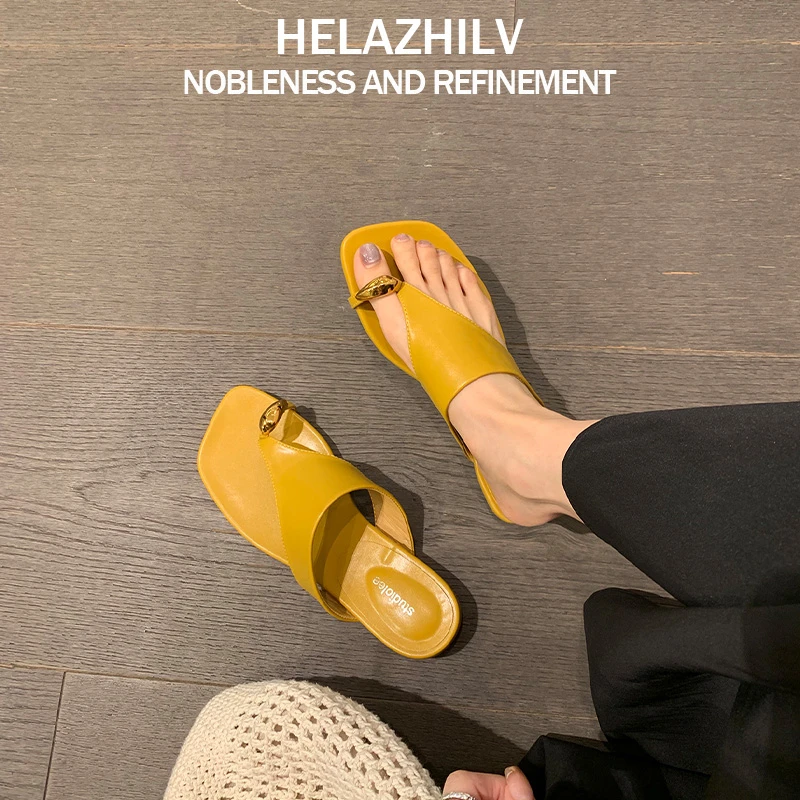 平底~法式金属扣套趾人字拖女2025新款百搭低跟方头拖鞋女鞋外穿