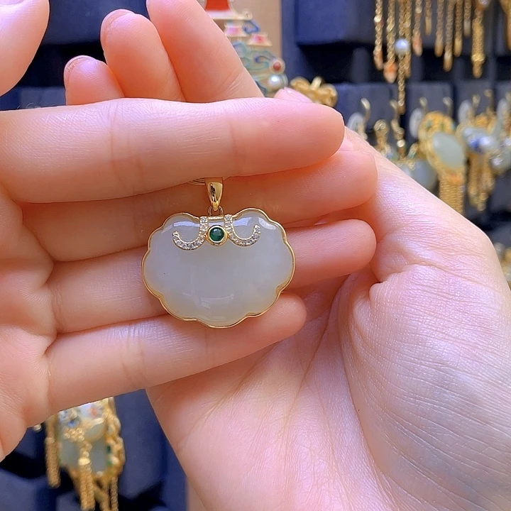 和田玉银S925镀金镶嵌颈饰