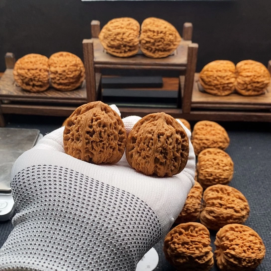 早***觉把件文玩核桃南疆涿鹿全品三角