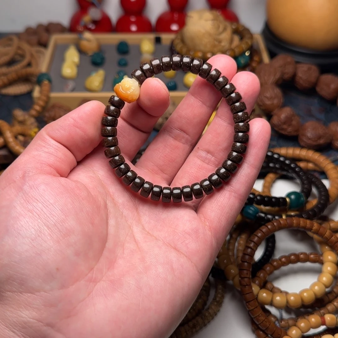 【闪购商品】椰蒂吊坠搭配醒狮