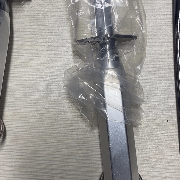 钢铁银色细纹磨刀棒微瑕