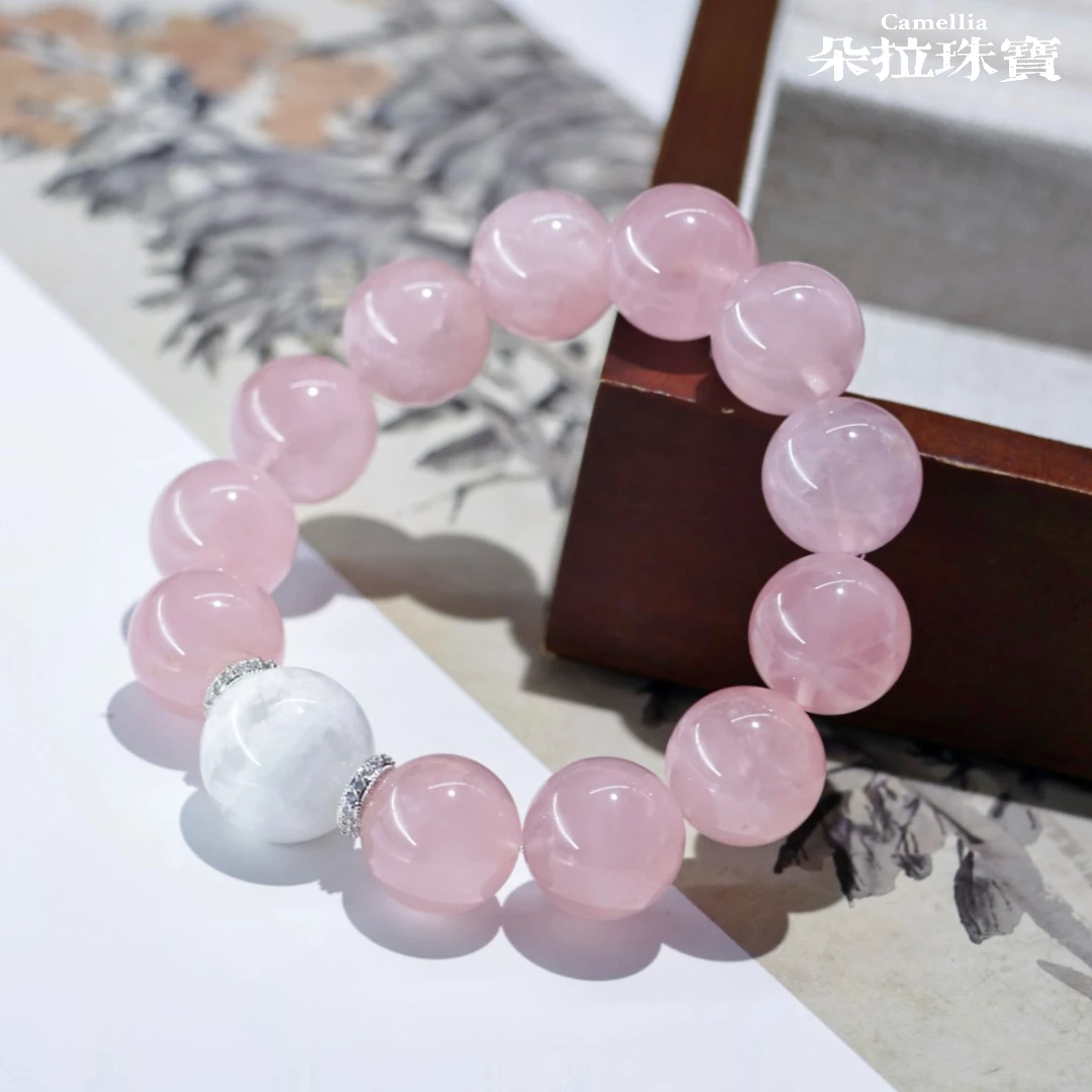朵拉珠宝   A1-2876 粉水晶手串 多样性发其一