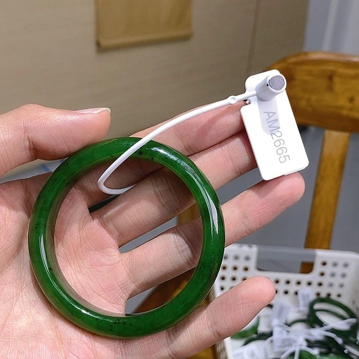 和田玉（碧玉）未镶嵌手镯