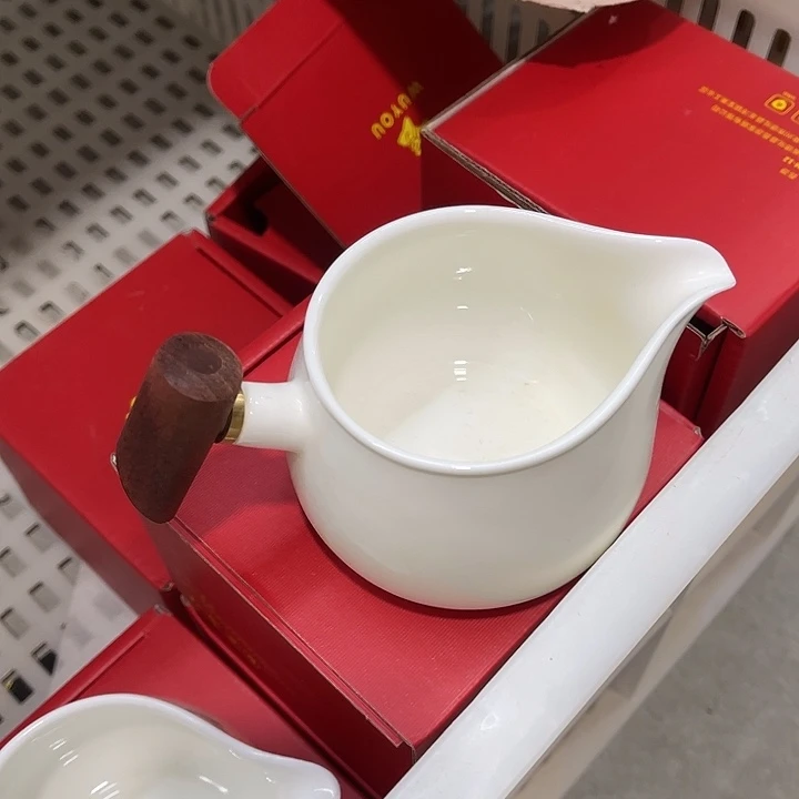 福利待遇多多哦哦哦