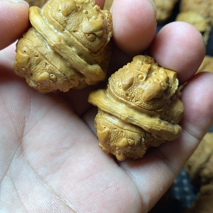 文玩核桃把件伟*金蟾