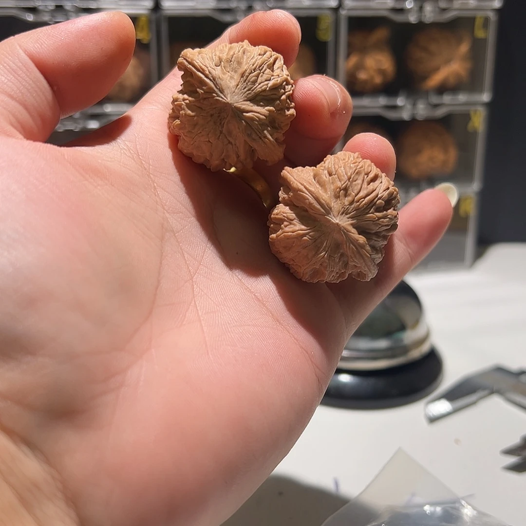 文玩核桃把件磨盘