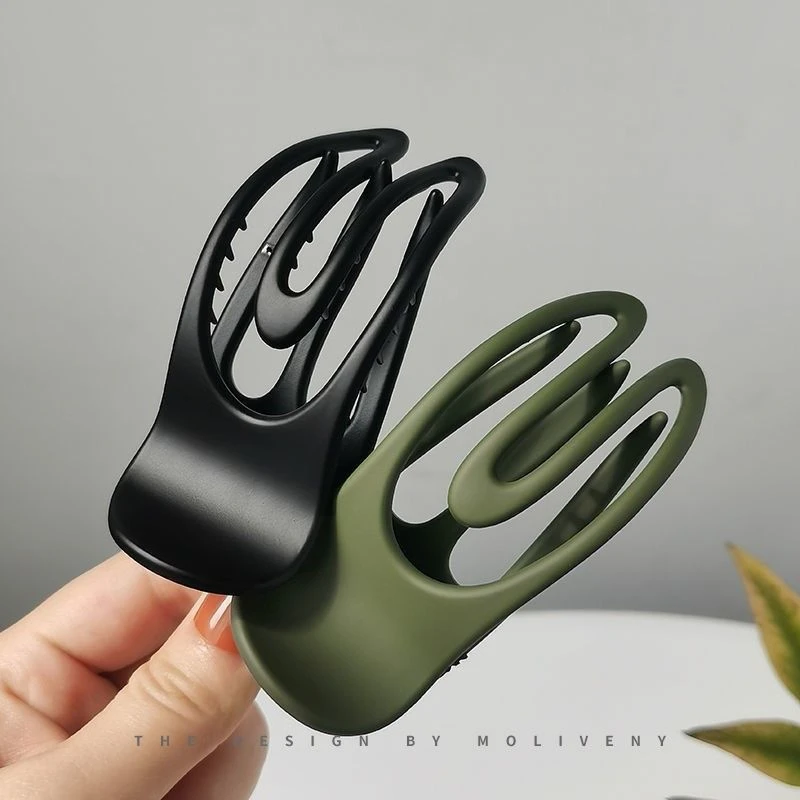 简约新款感设计百搭夏季合金后脑勺盘发马尾抓夹鲨鱼饰