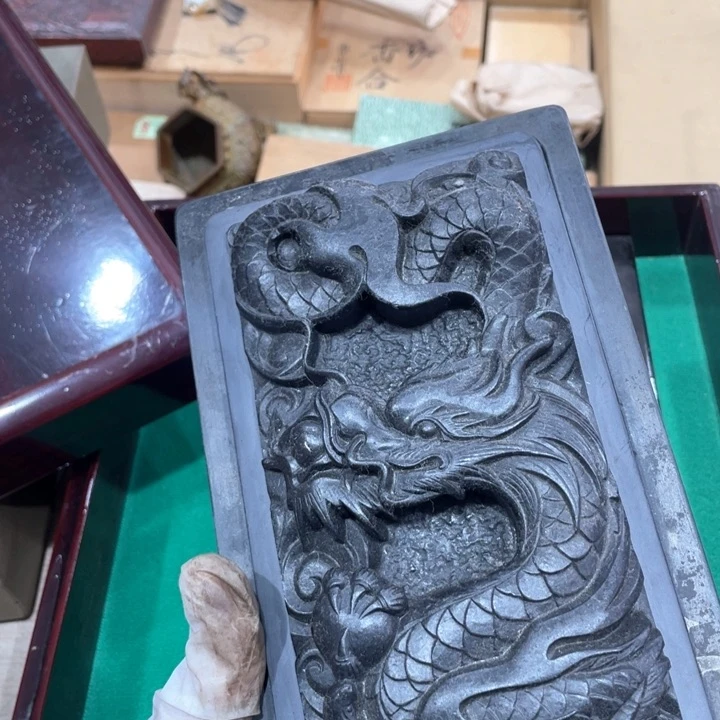 周**选新亿阁祝福大家新年快乐