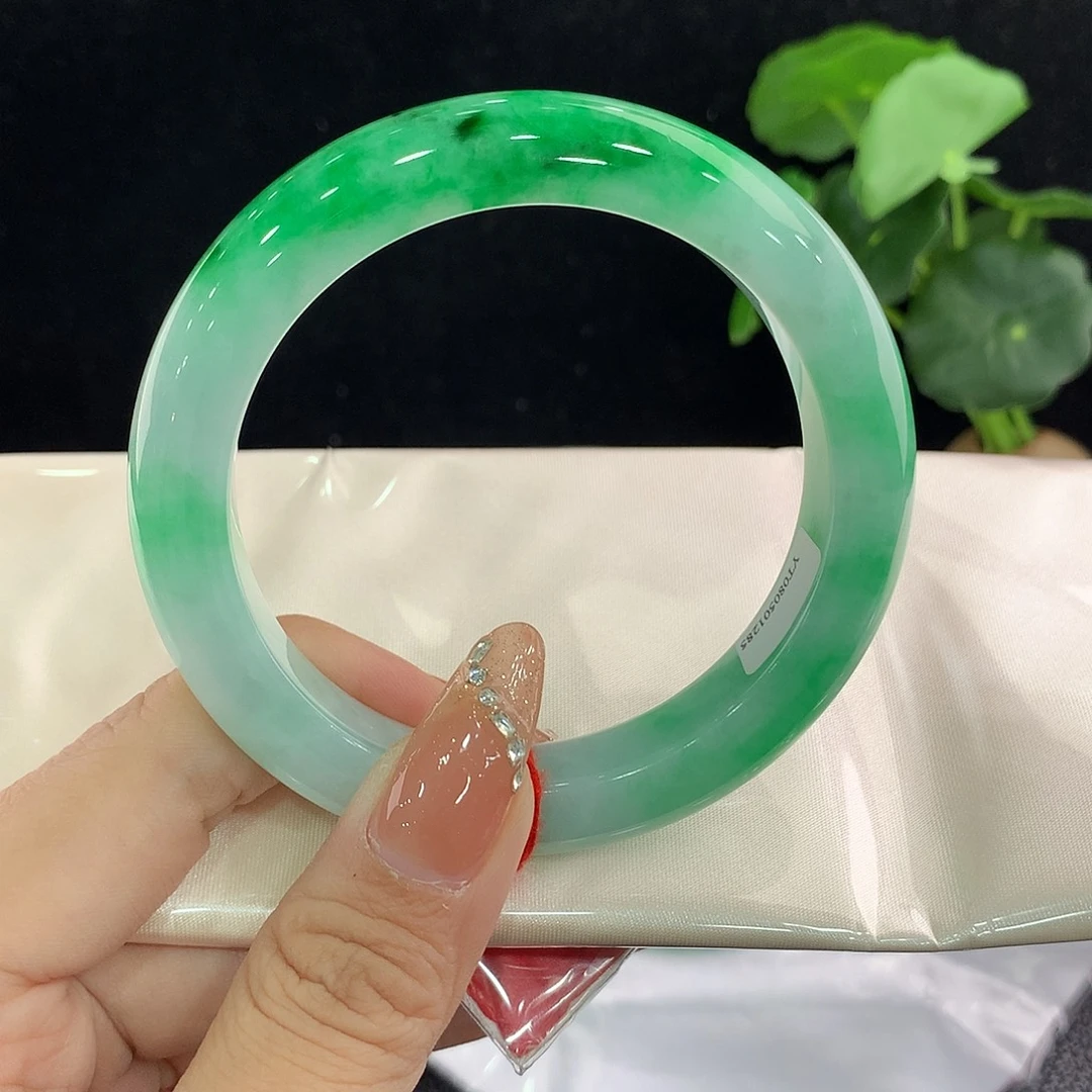 翡翠手镯未镶嵌正59.6