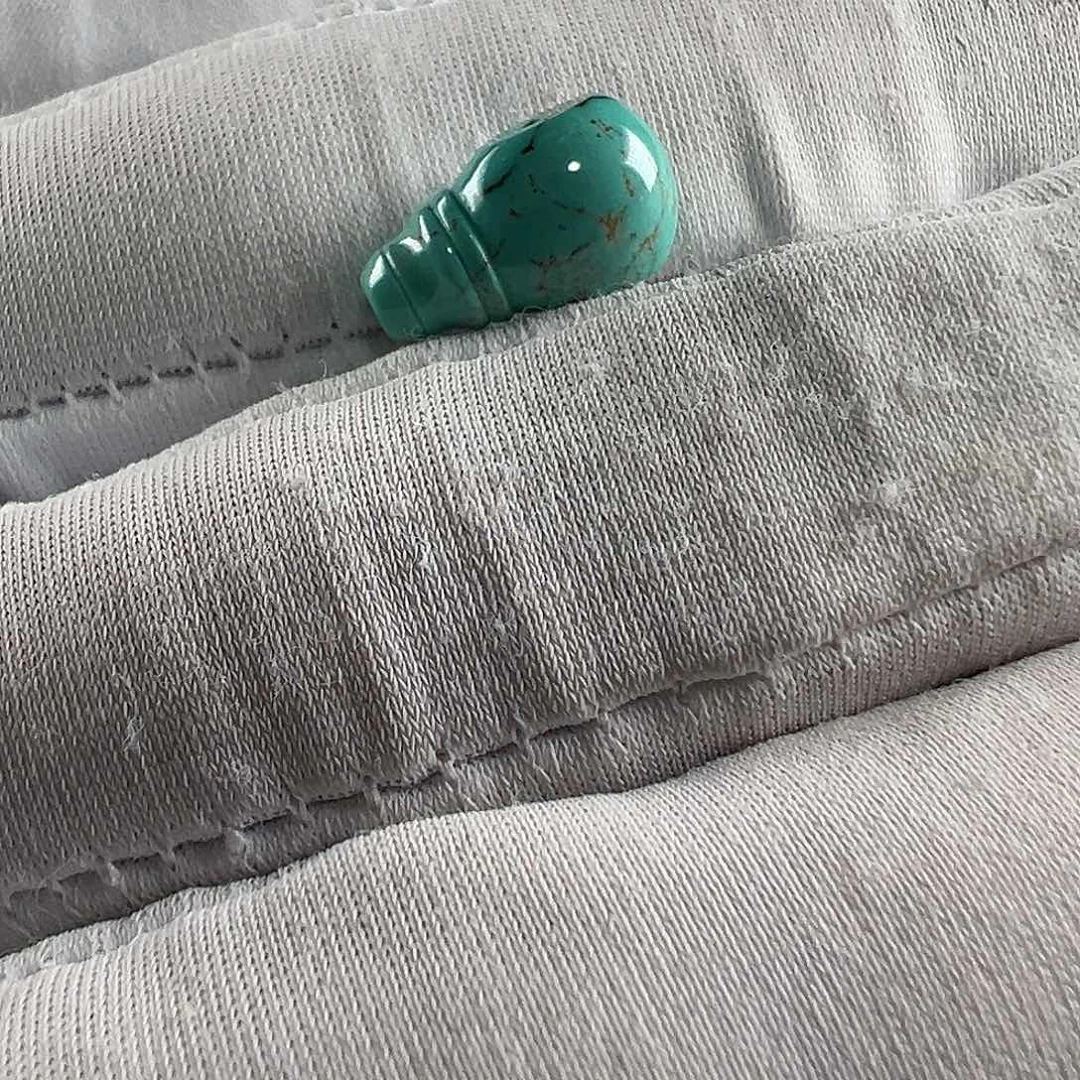 绿松石未镶嵌挂件