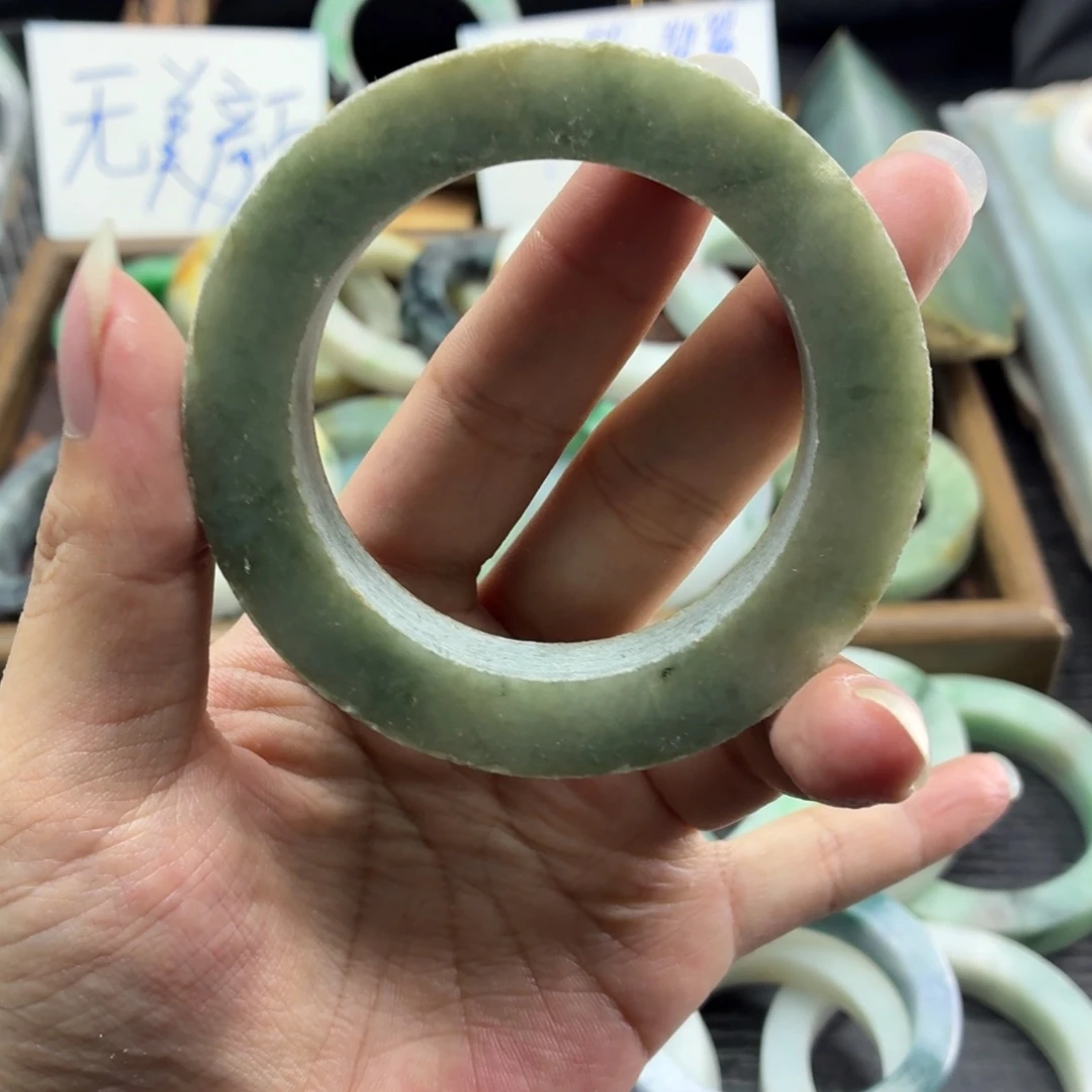 定制翡翠未镶嵌缅甸翡翠A货手镯毛胚定制