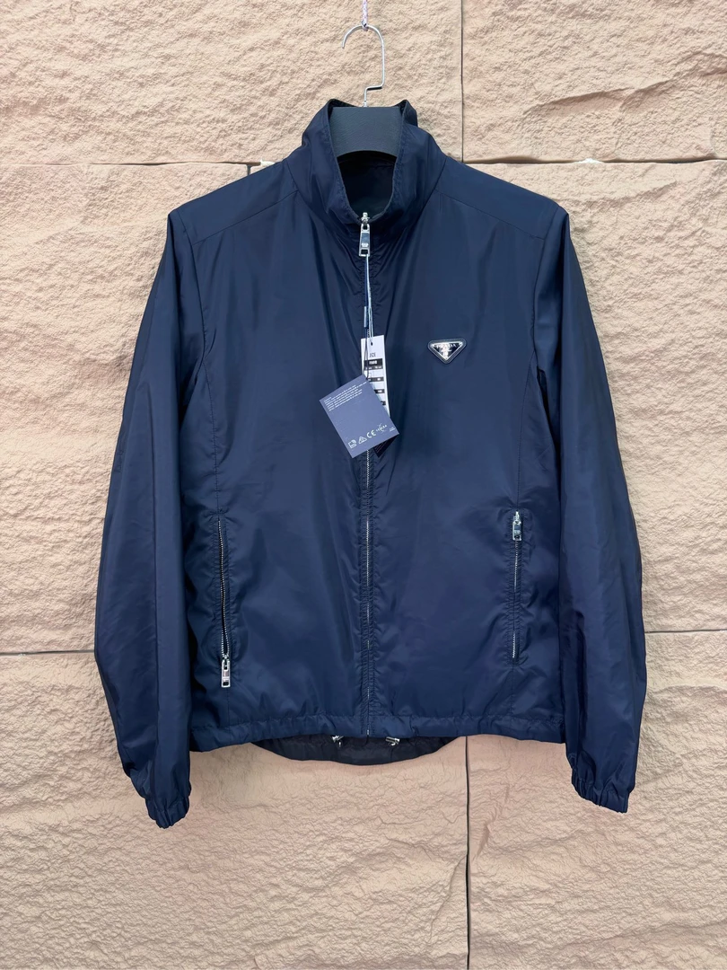 全新未使用 Prada/普拉达 新款双面穿三角标夹克/52码/吊牌/17200