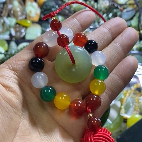 岫玉车挂未镶嵌一个