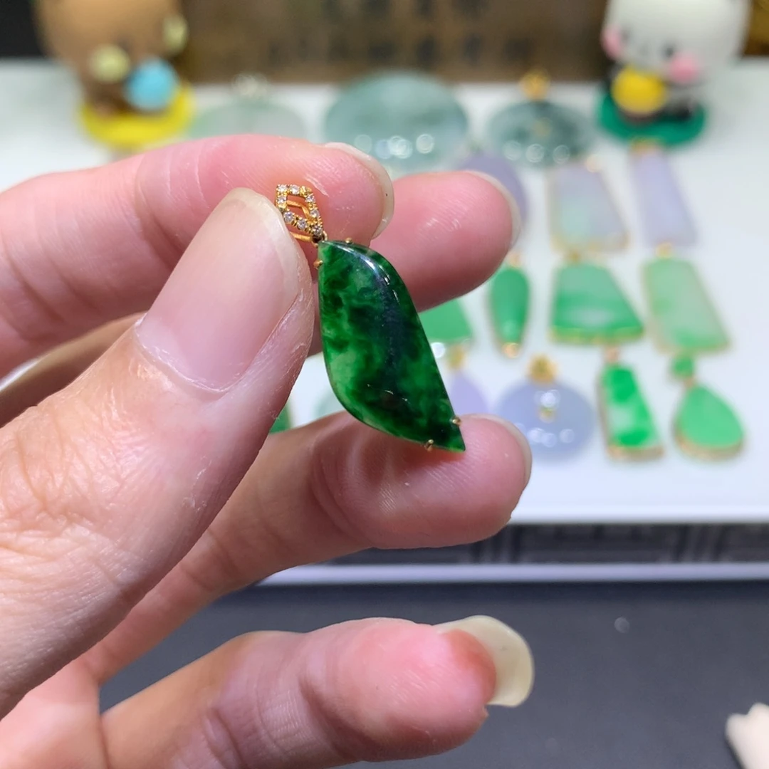 翡翠18K金镶嵌吊坠(不含链)