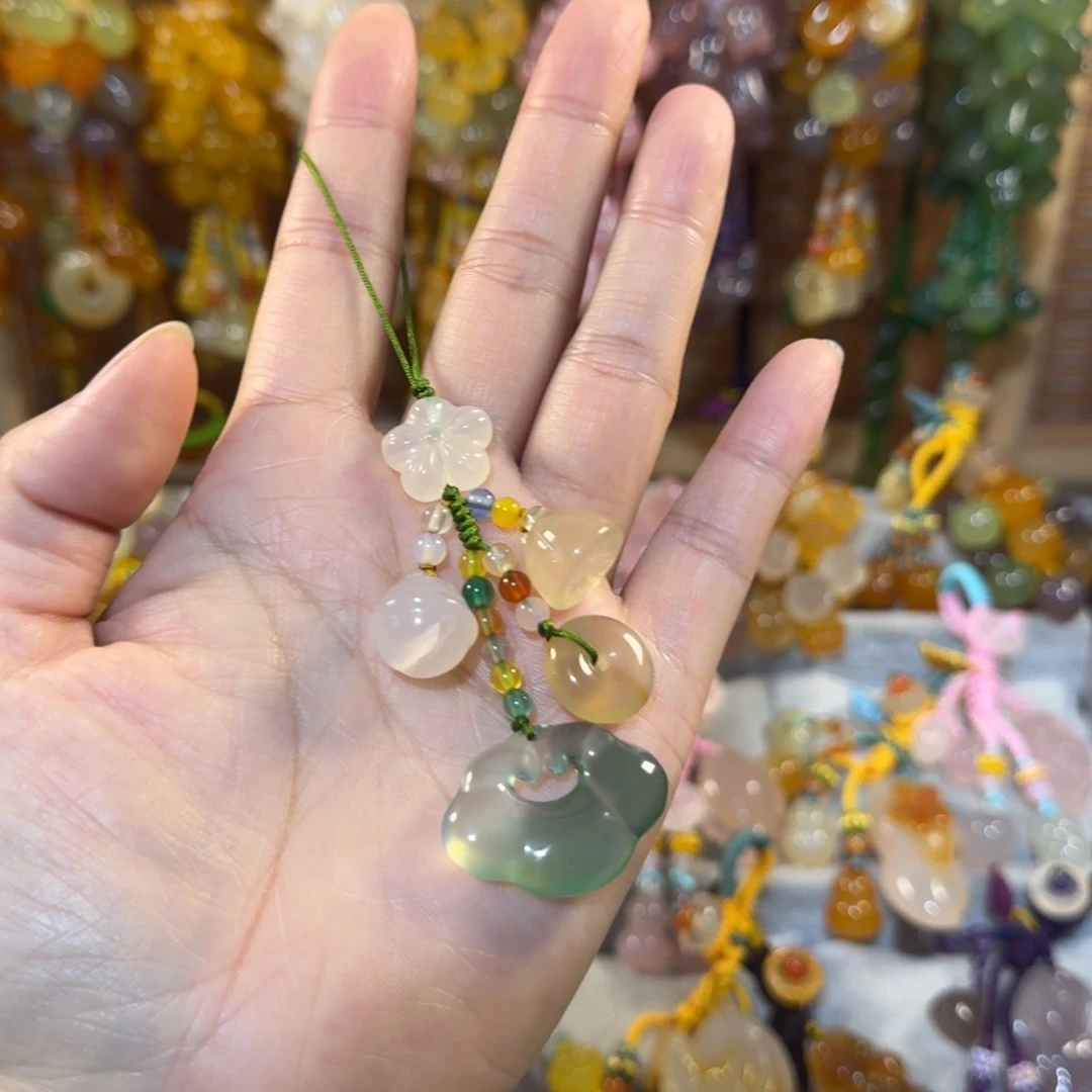 玛瑙/玉髓未镶嵌手机挂件