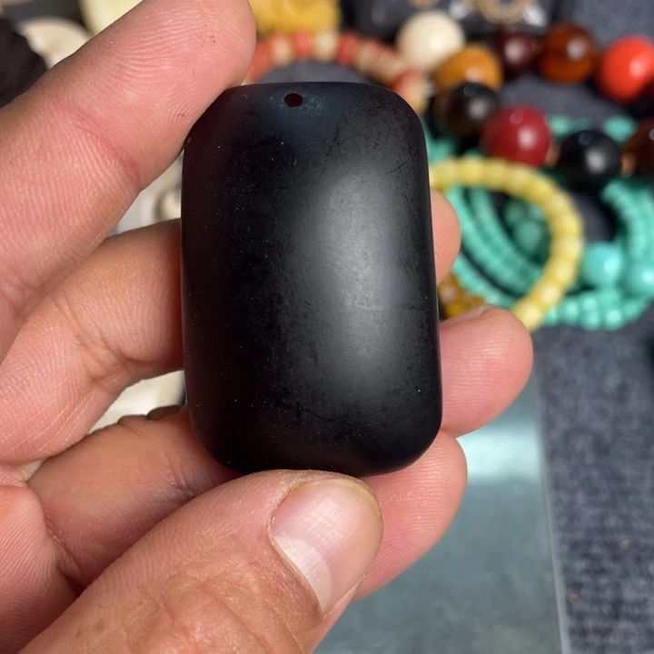 古***人大叶紫檀（黑酸枝木类）一破木吊坠