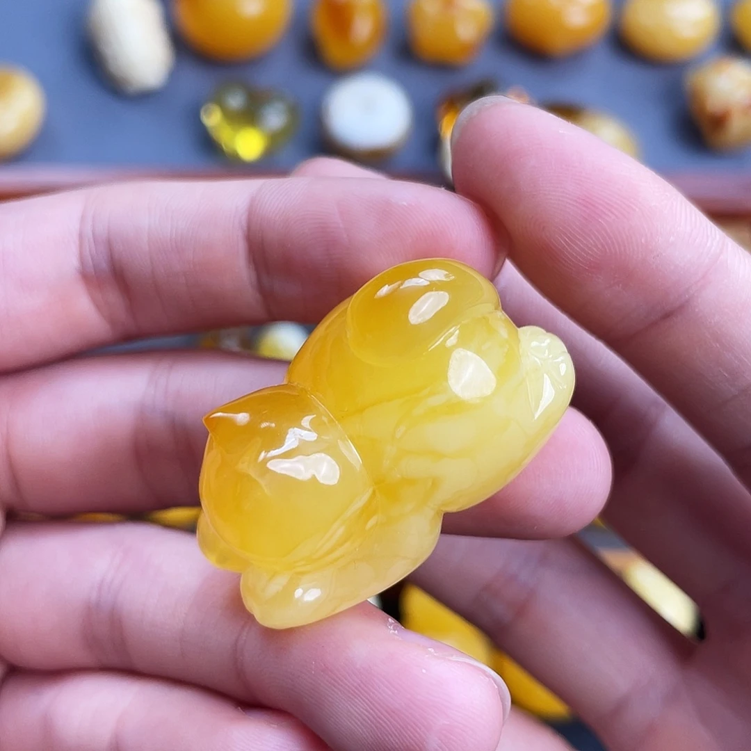 琥珀未镶嵌珠宝奇石