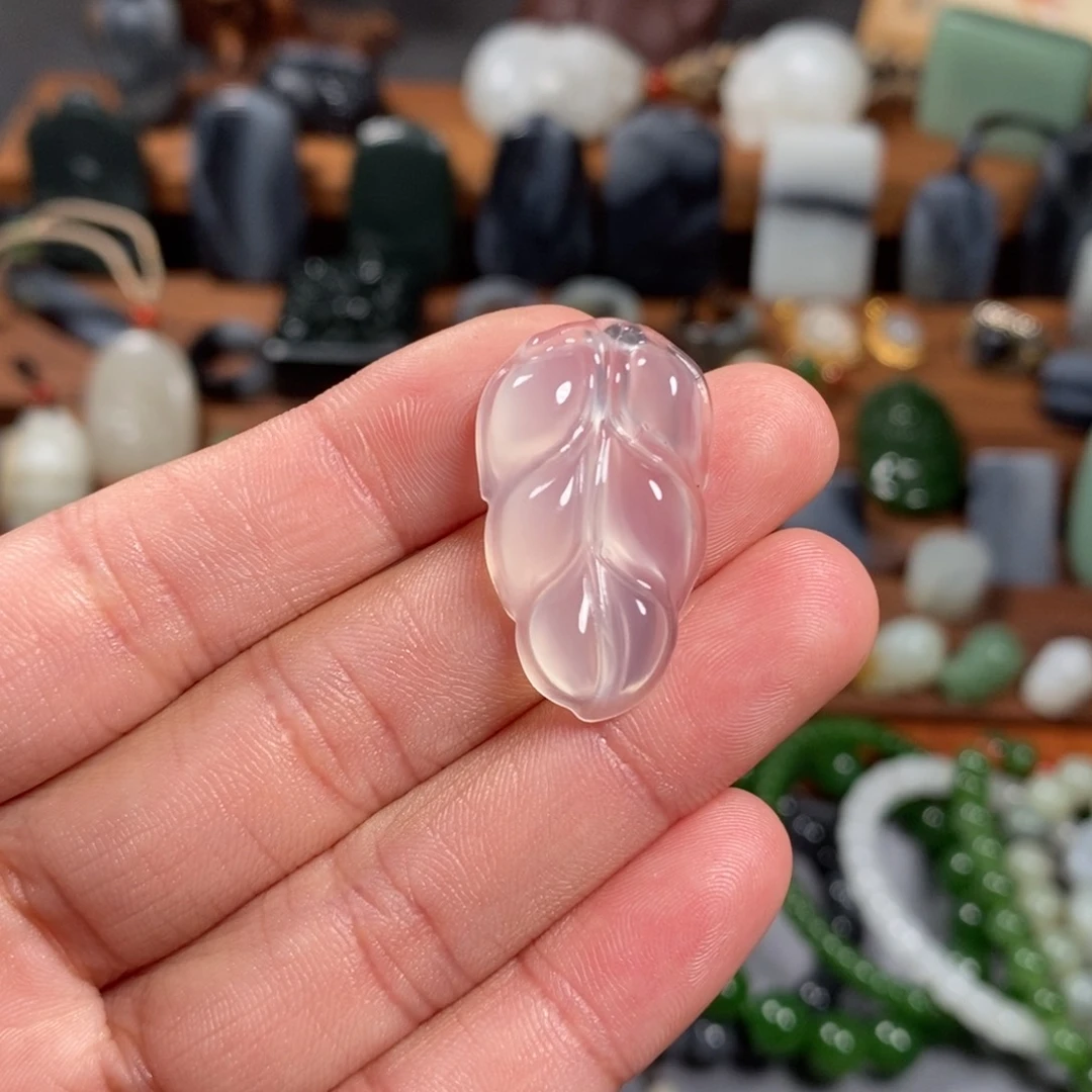 石英质玉颈饰未镶嵌