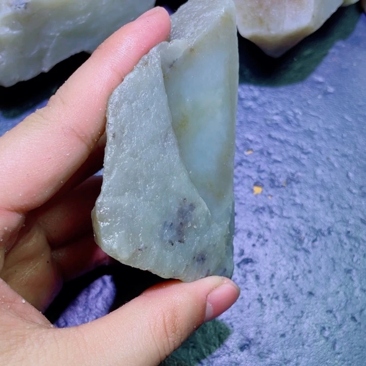 和田玉未镶嵌珠宝半成品