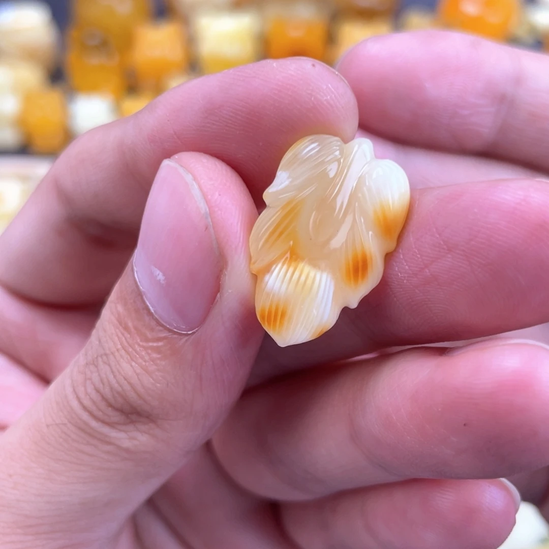 琥珀未镶嵌裸石蜜蜡