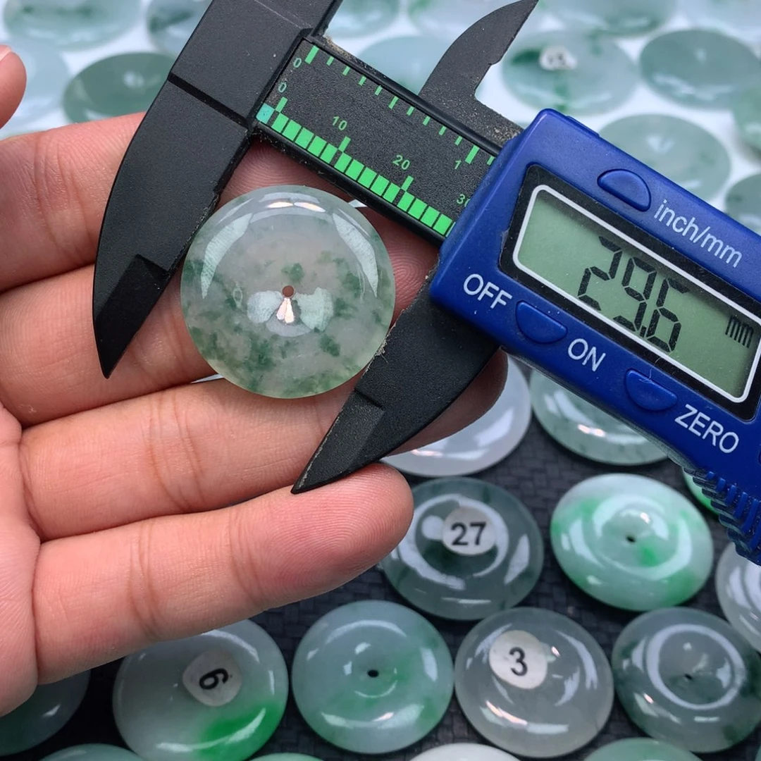 翡翠未镶嵌颈饰缅甸天然A货翡翠