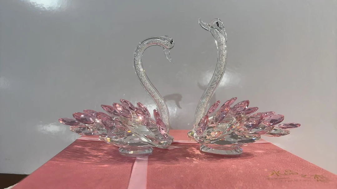 S外贸孤品粉色天鹅高级摆件