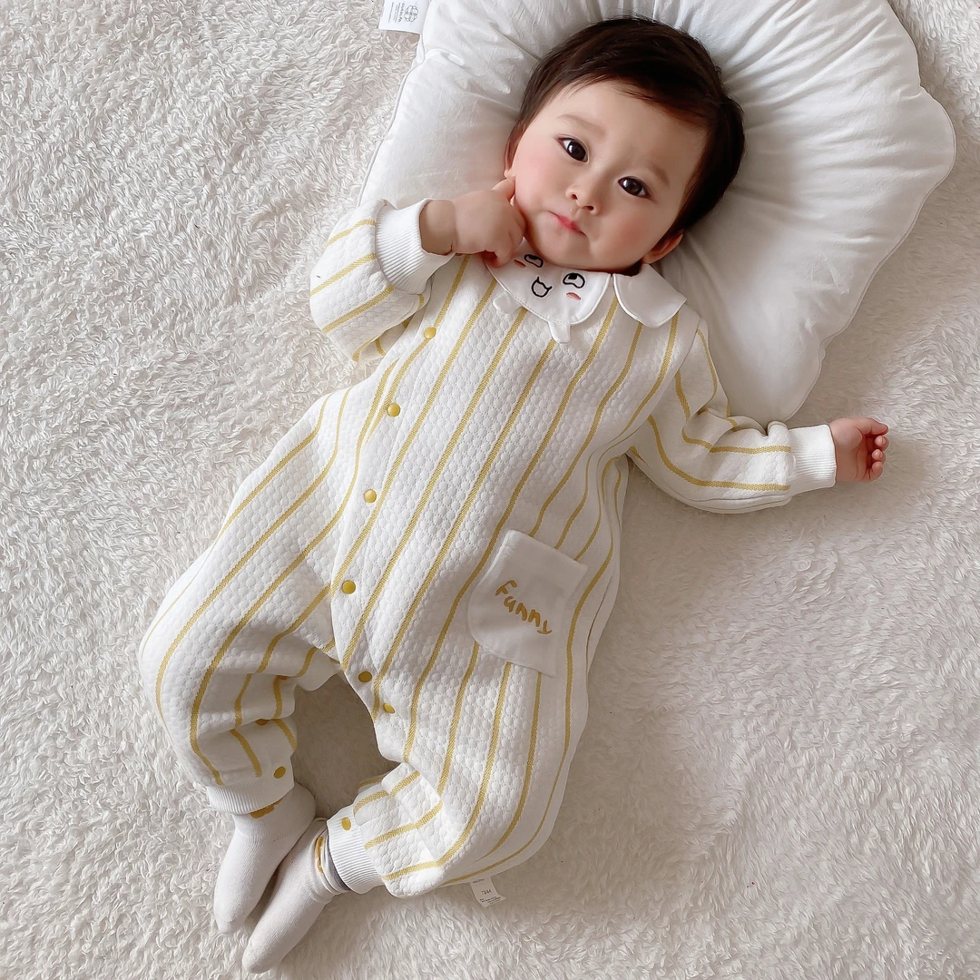 婴儿保暖连体衣宝宝秋冬棉质哈服条纹卡通长袖爬爬衣外出连体衣