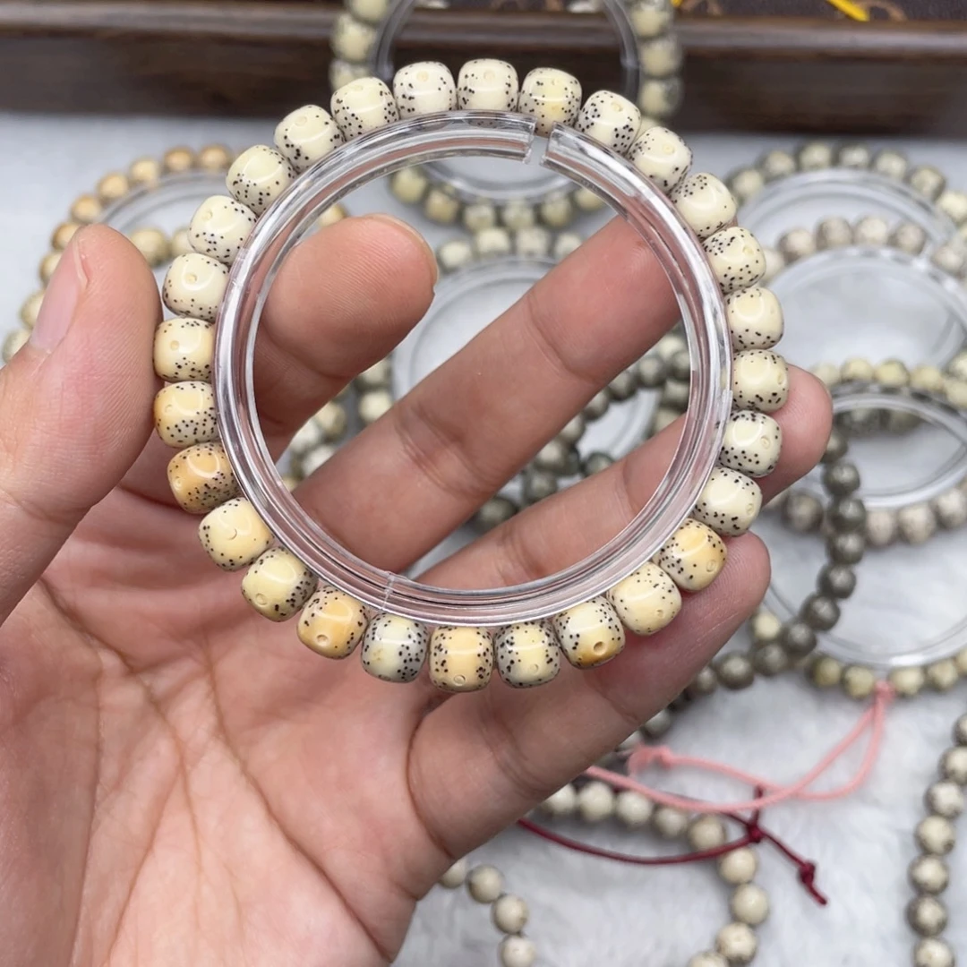 小***️星月菩提手串糯冰石玉料通体留白小细星